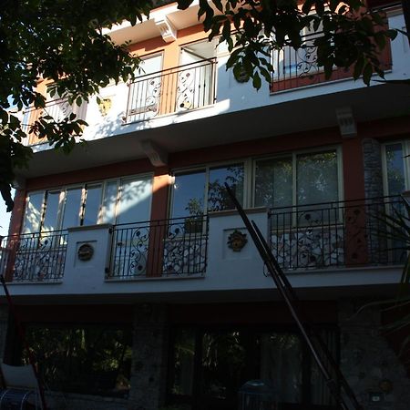B&B Il Giardino Delle Meraviglie メーリト・ディ・ポルト・サルヴォ エクステリア 写真